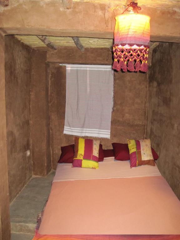 Auberge Toda Kasbah Tinfou Zaouia de Sidi el Mokhtar Ben Ali 外观 照片