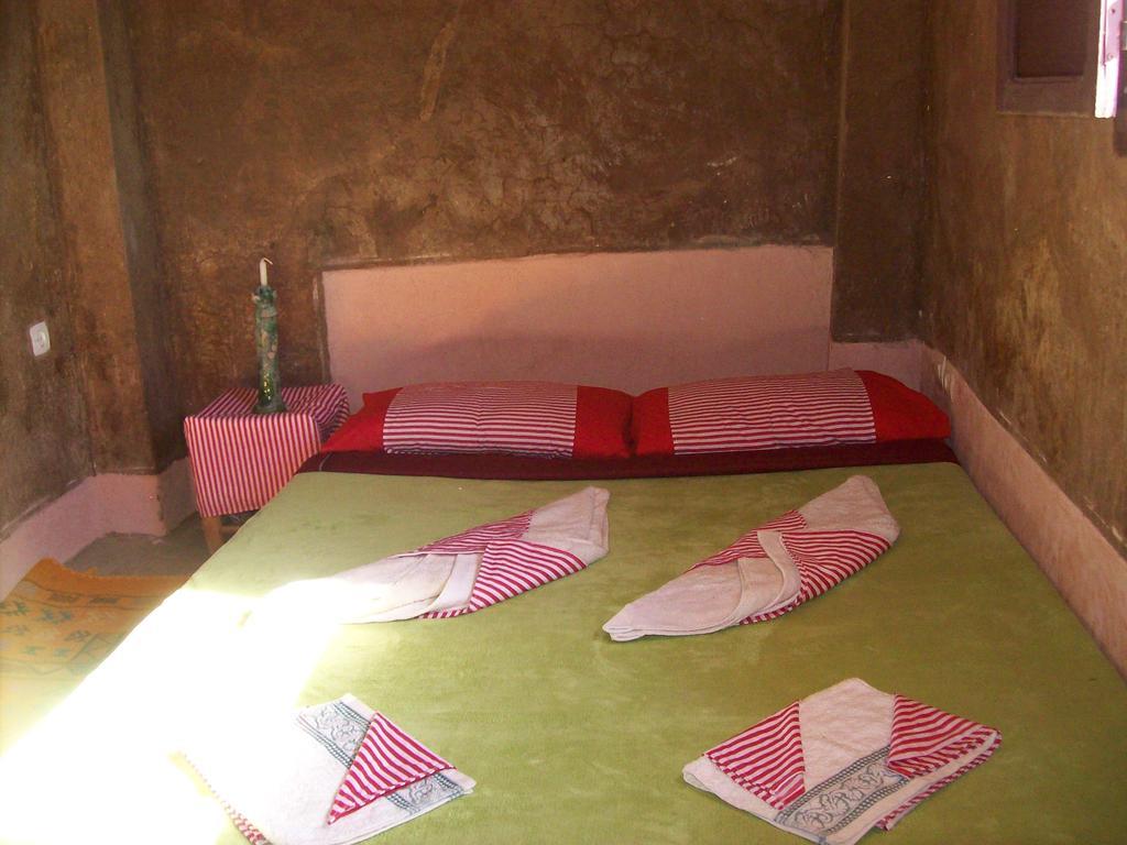 Auberge Toda Kasbah Tinfou Zaouia de Sidi el Mokhtar Ben Ali 外观 照片